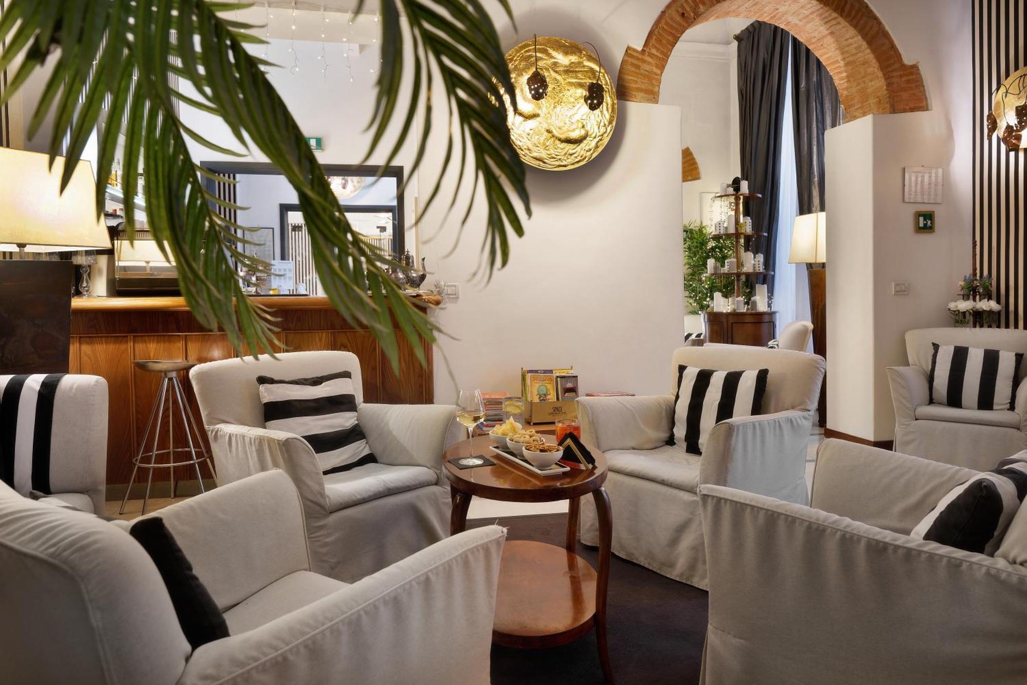 De La Pace Hotel